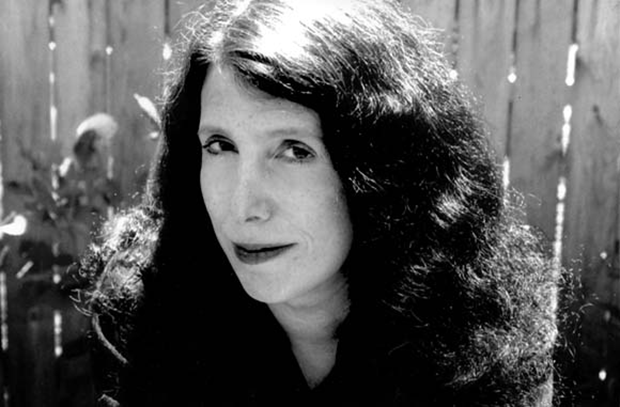 Interview with Caroline Leavitt